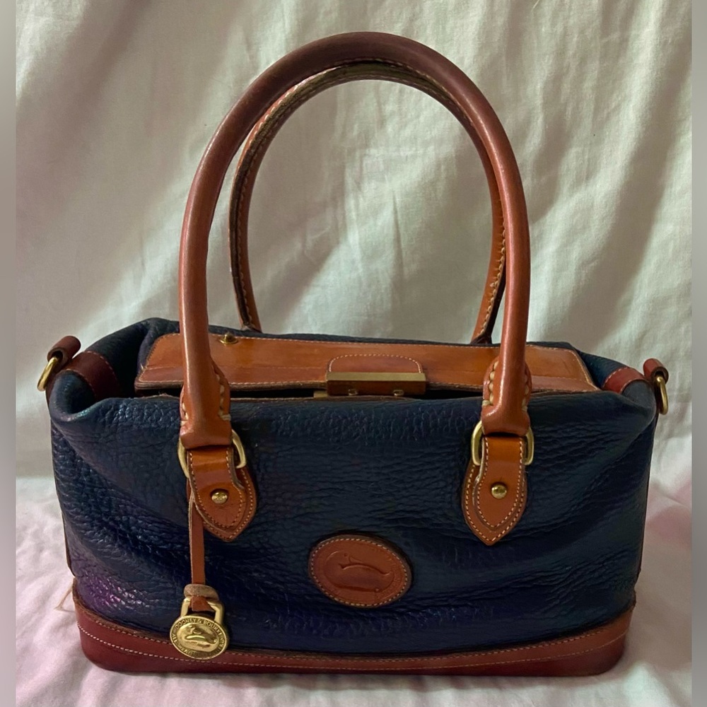 VTG Dooney & Bourke Doctor Bag British Tan Navy Pebbled Satchel Locking